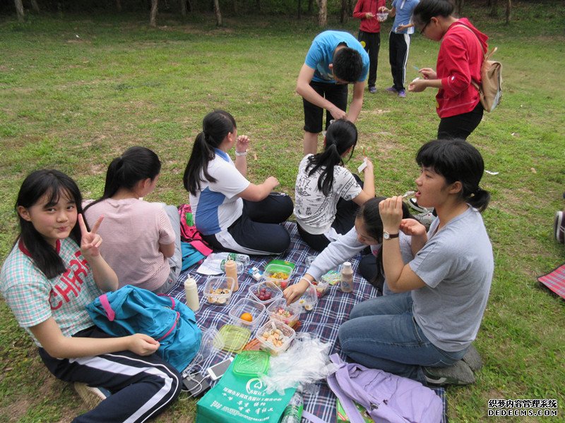 【社区·凤凰】美好周末，凤凰青少年相聚莲花山